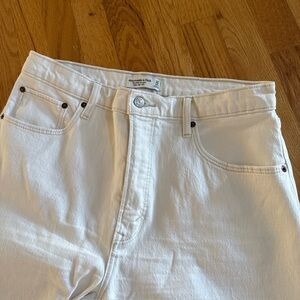 Abercrombie & Fitch Women's Ultra High Rise Ankle Straight Jeans Sz 32/14 Short